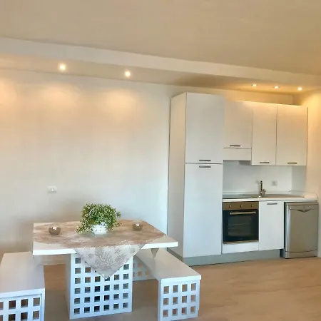 Szálloda Villaggio Est Capo Coda Cavallo