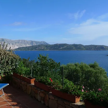 Отель Villaggio Est *