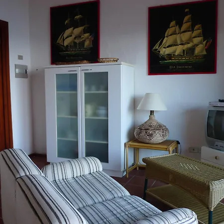 Villaggio Est Отель *